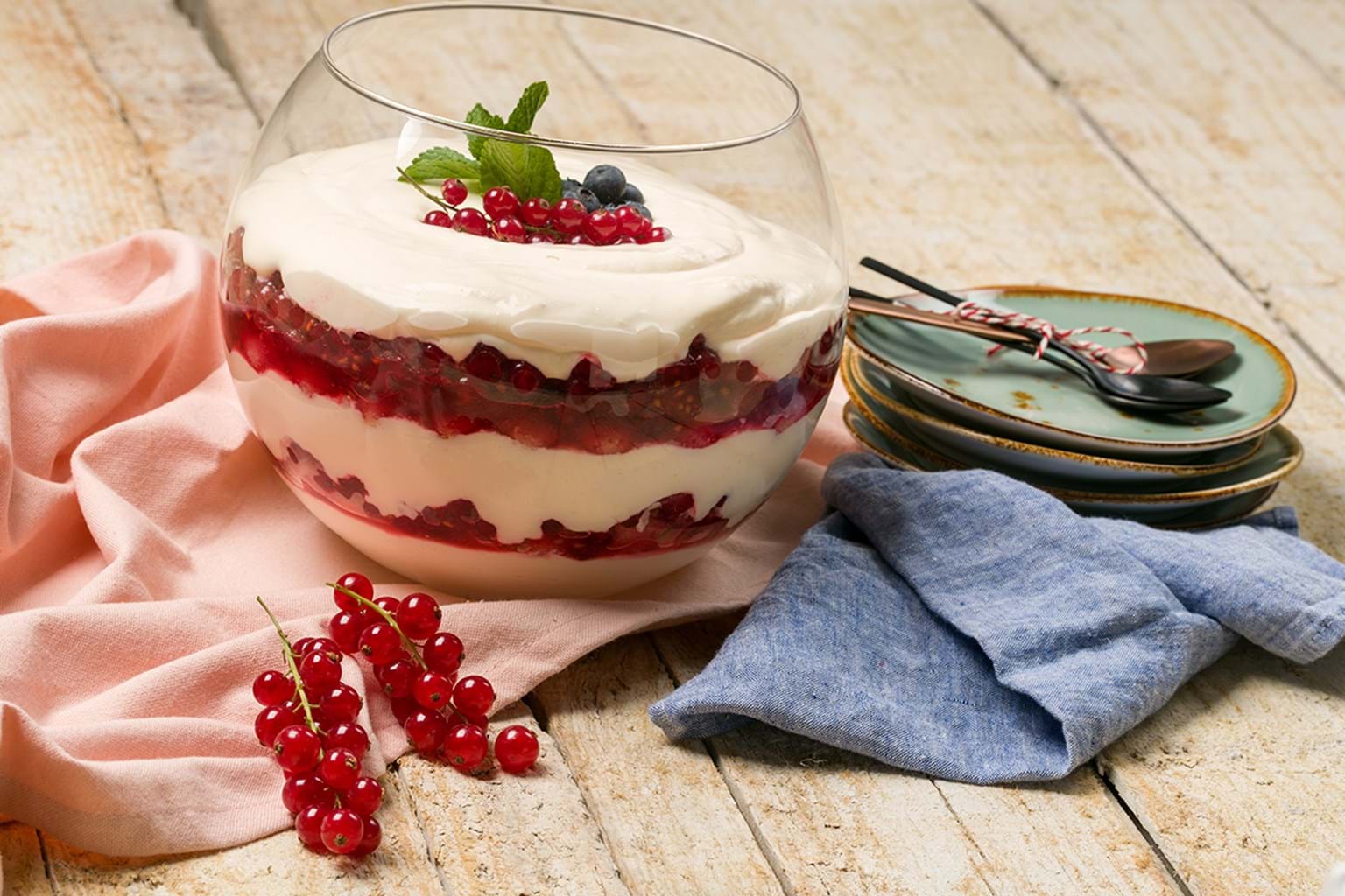 Redcurrant trifle