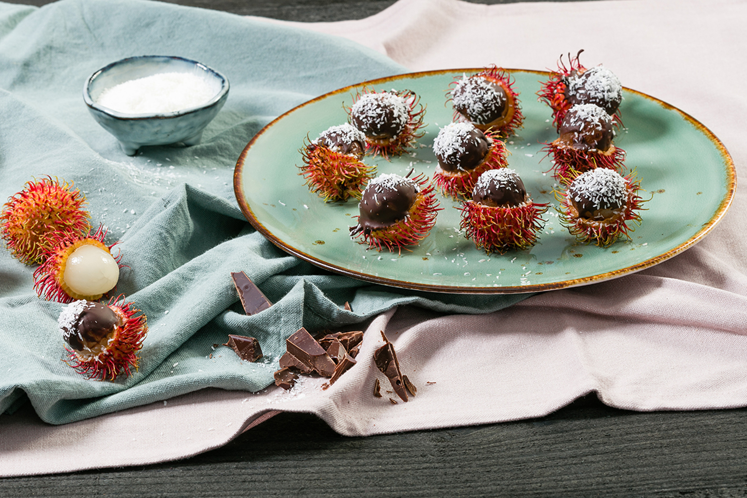 Rambutan coated with chocolate and coconut - EAT ME