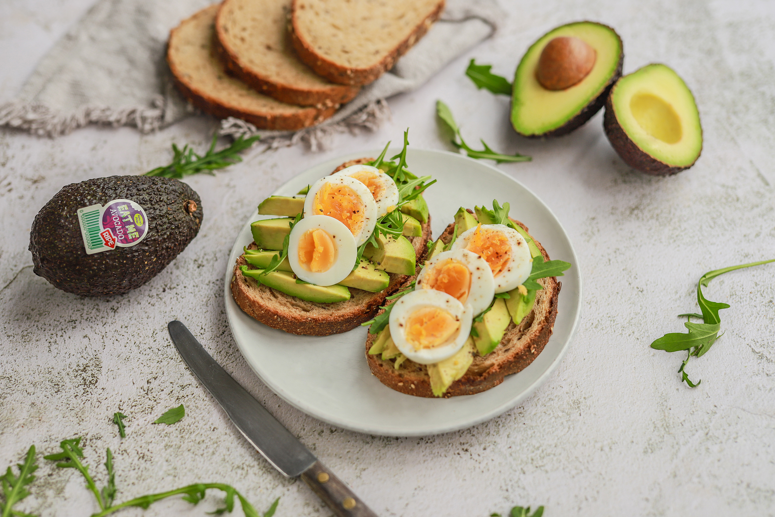 Avocado-Toast mit Ei - EAT ME Avocado-Toast mit Ei - EAT ME