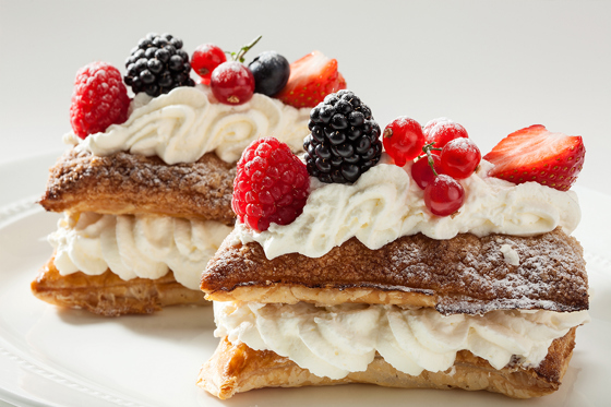 Tompouce Met Rode Vruchten