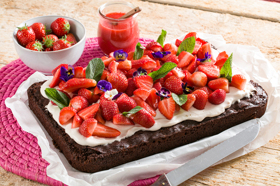 Aardbeien Brownietaart
